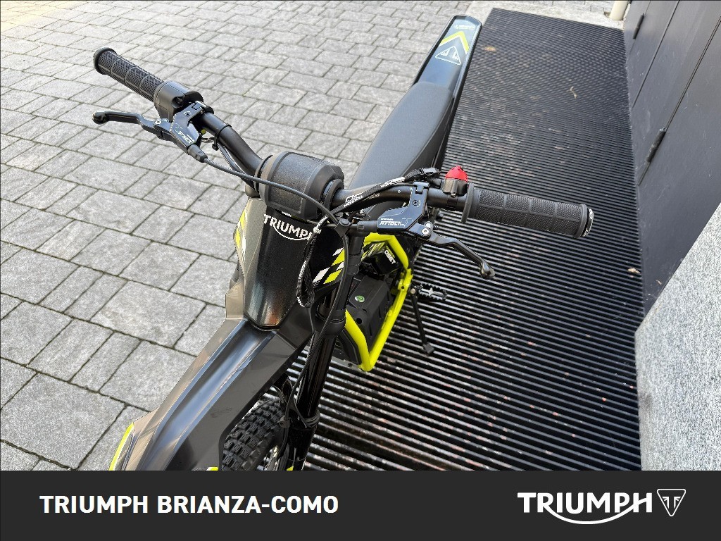 TRIUMPH TXP 16 