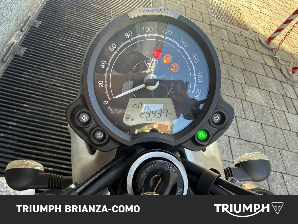 TRIUMPH Street Twin 900 
